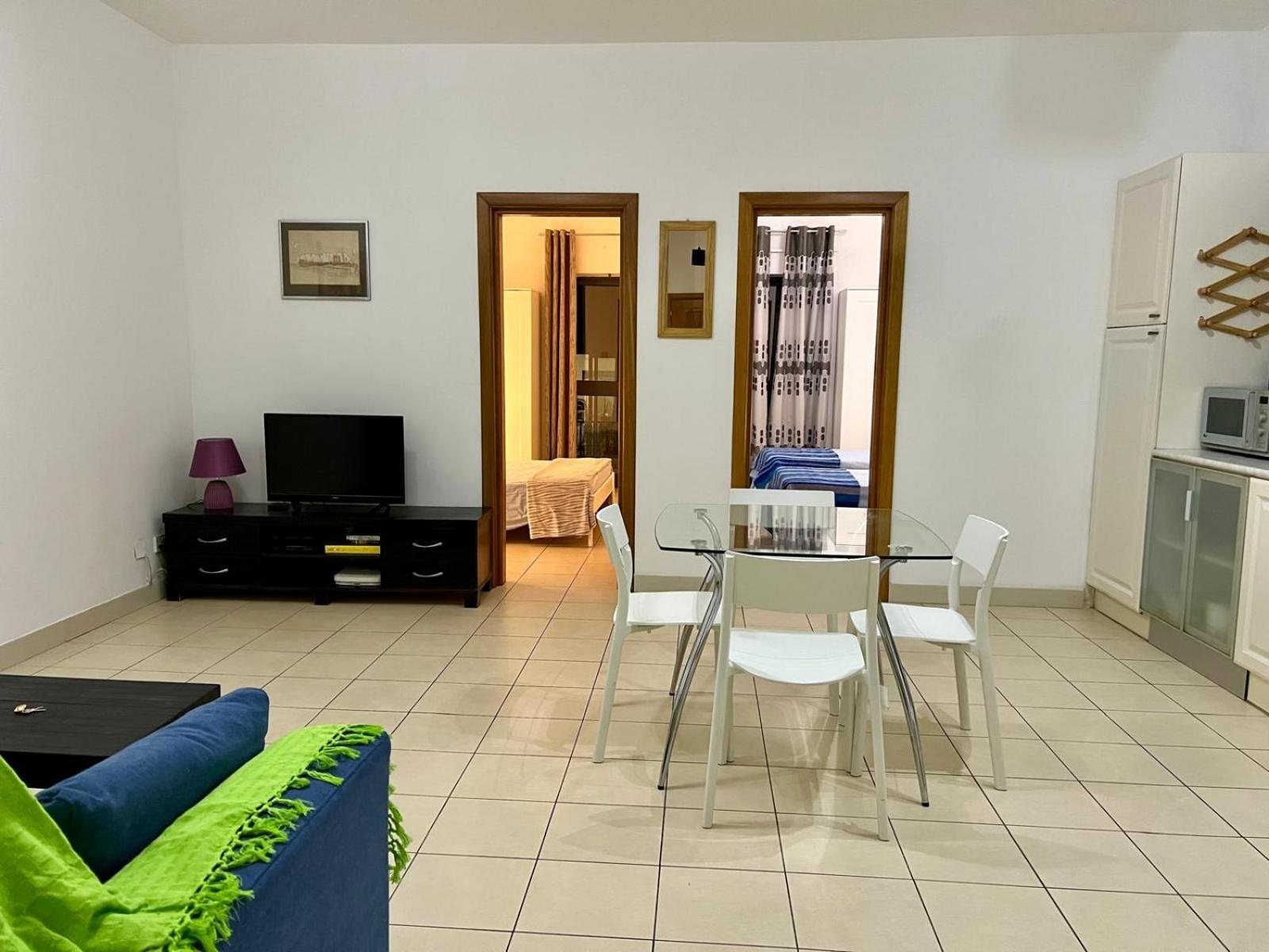 Centrally Located Апартаменты *